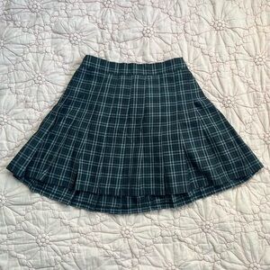 Aerie Black and Grey Plaid Pleated Skirt
